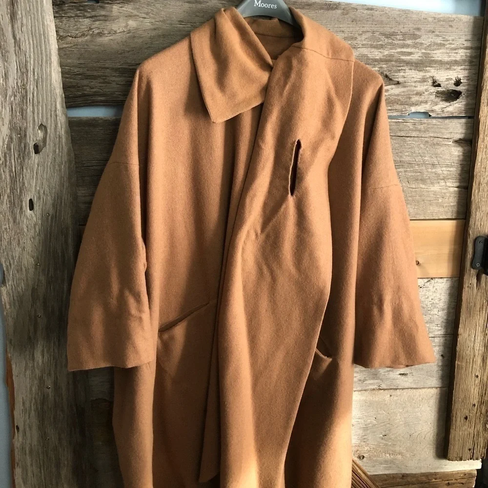 VINTAGE Handmade Plus Size Wool Camel Long Cape - Picture 4 of 8